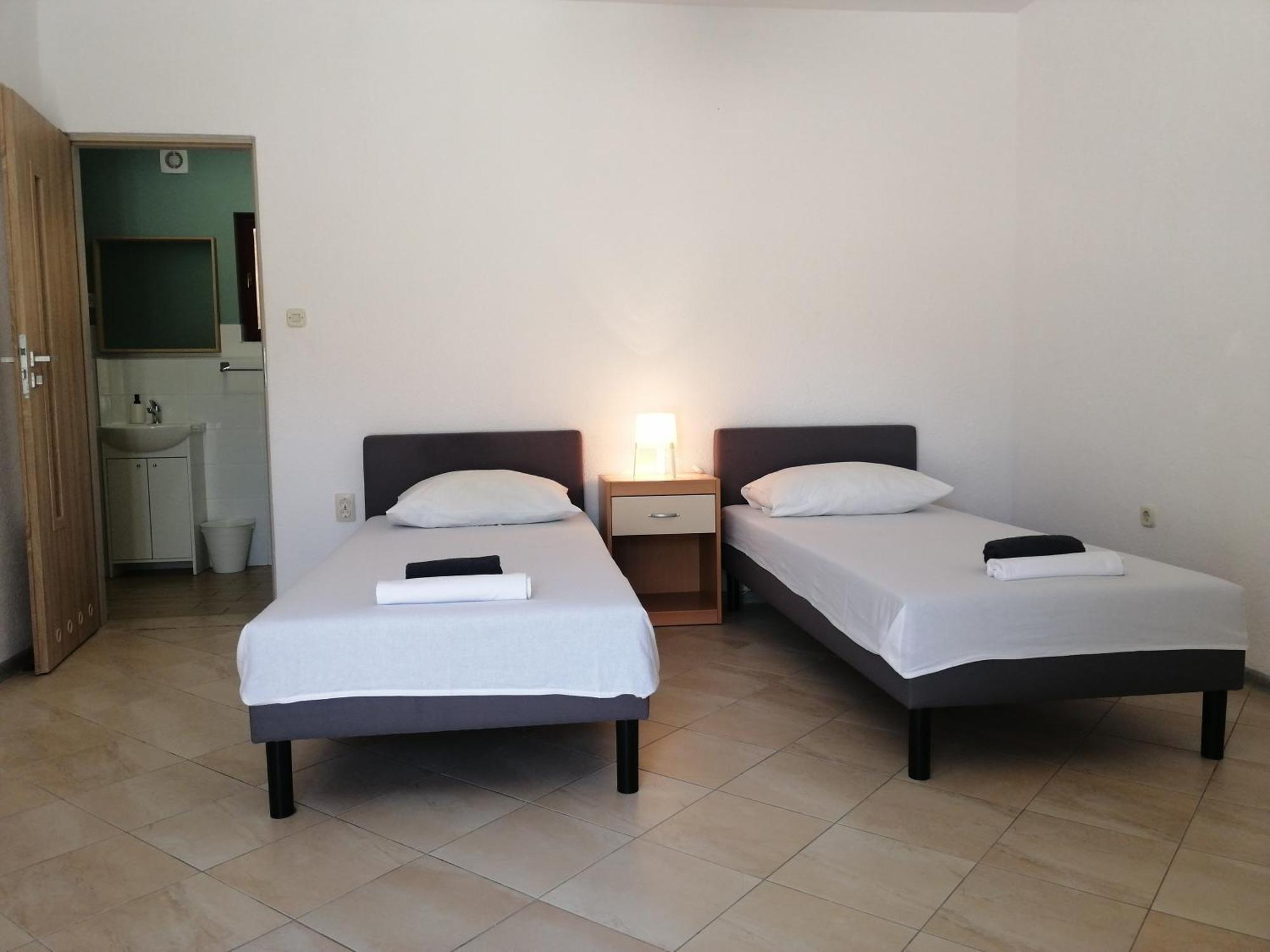 Trim Rooms And Apartments Ловіште Номер фото
