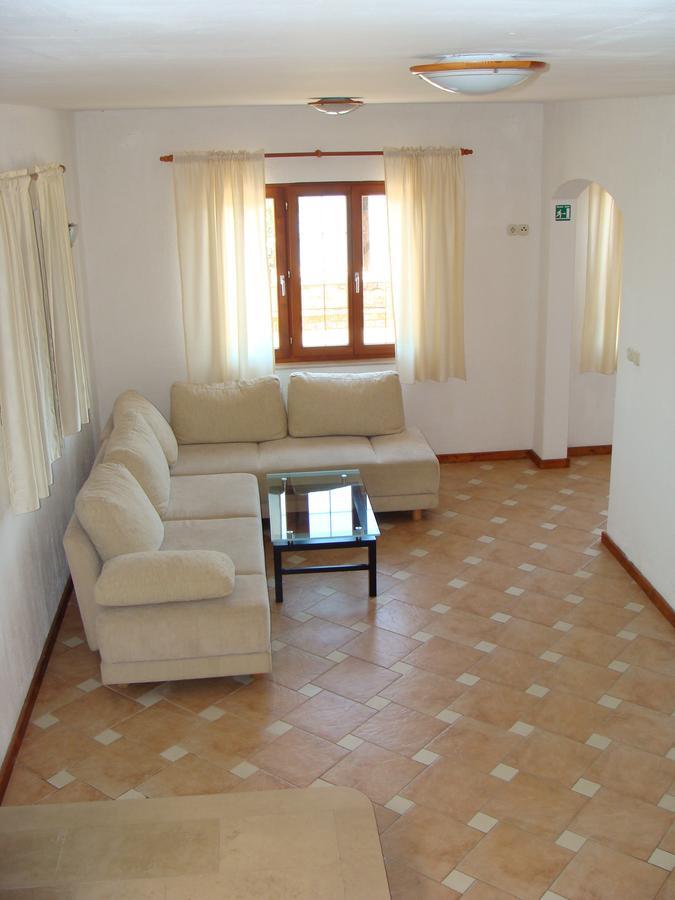 Trim Rooms And Apartments Ловіште Екстер'єр фото